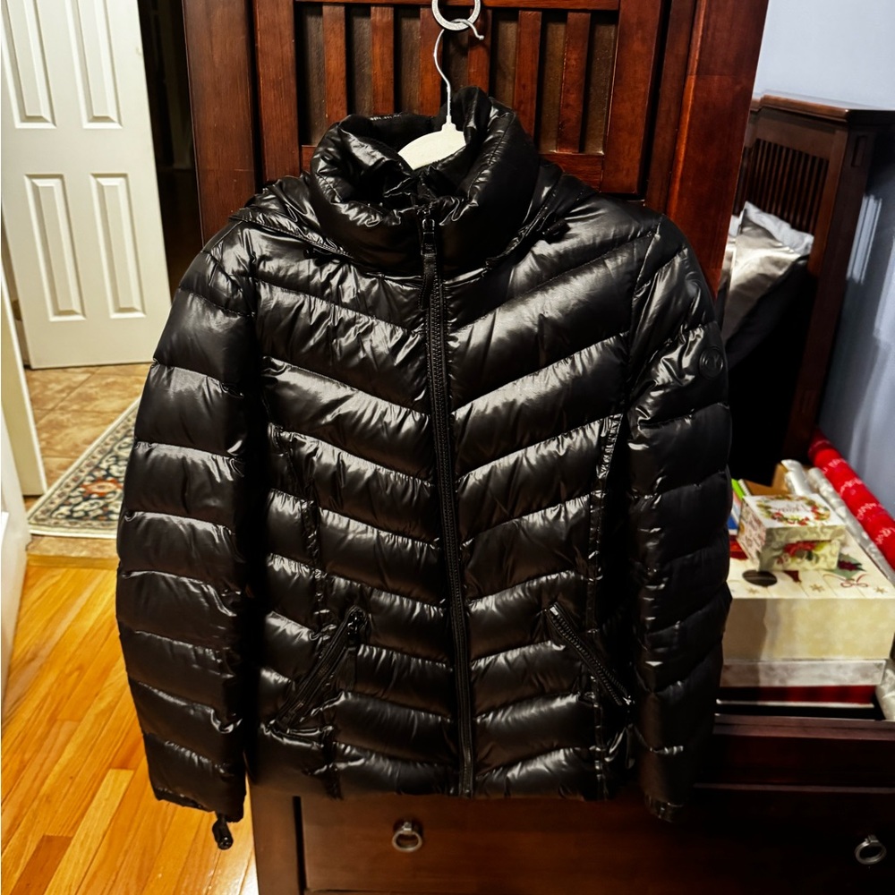 Women's Black Puffer Jacket